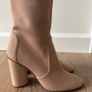Stuart Weitzman 4" Ankle Boots Beige-Cream-Mauve